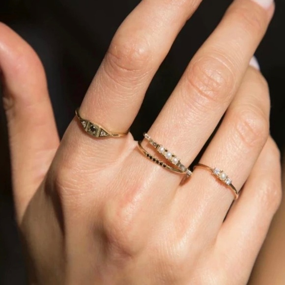 Trio of Pearls and Crystal CZ Baguettes Resizable Gold-Plated Stamped S925 - Picture 3 of 6